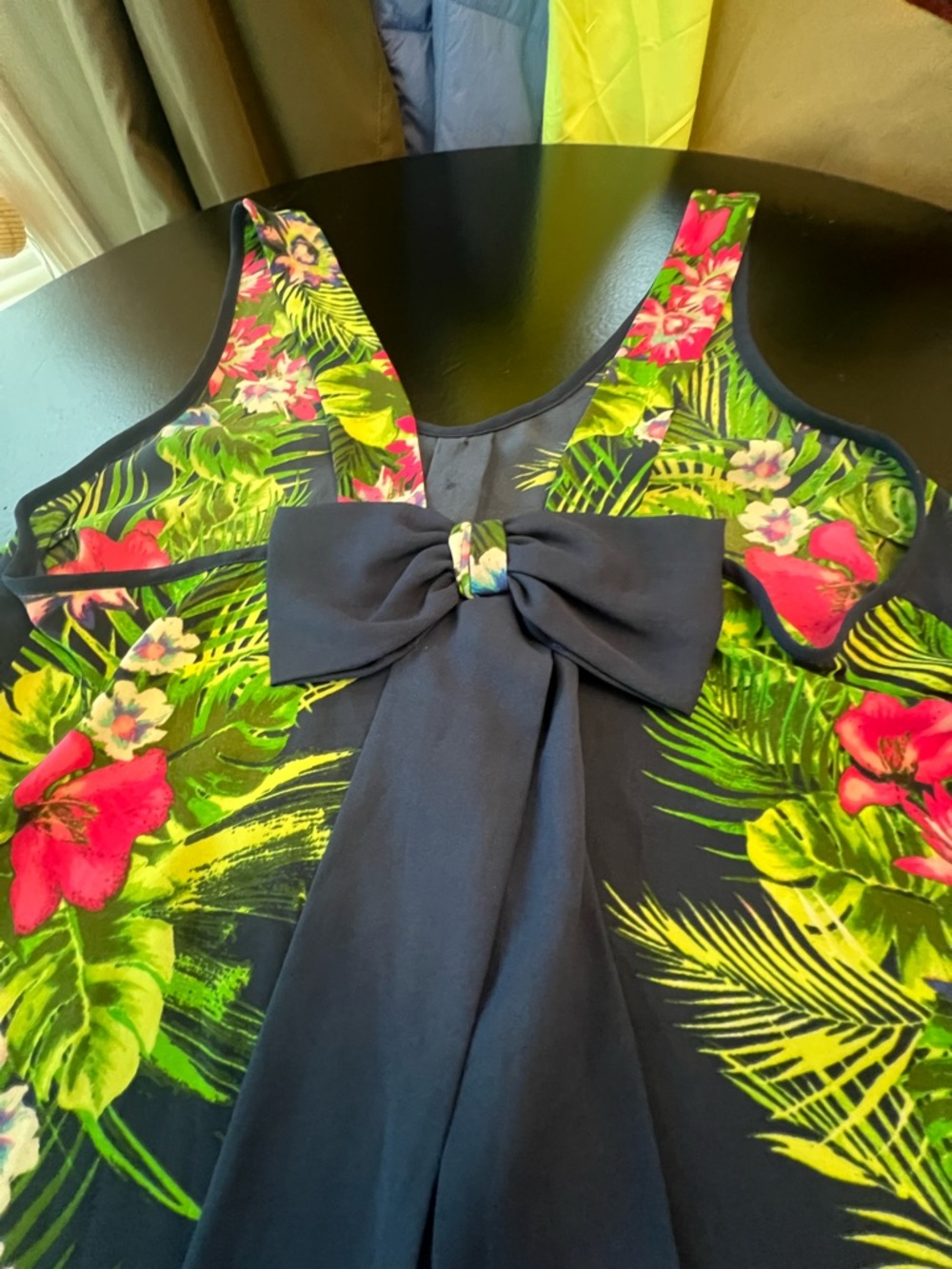 Candie's Navy Tank with Hot Pink Tag